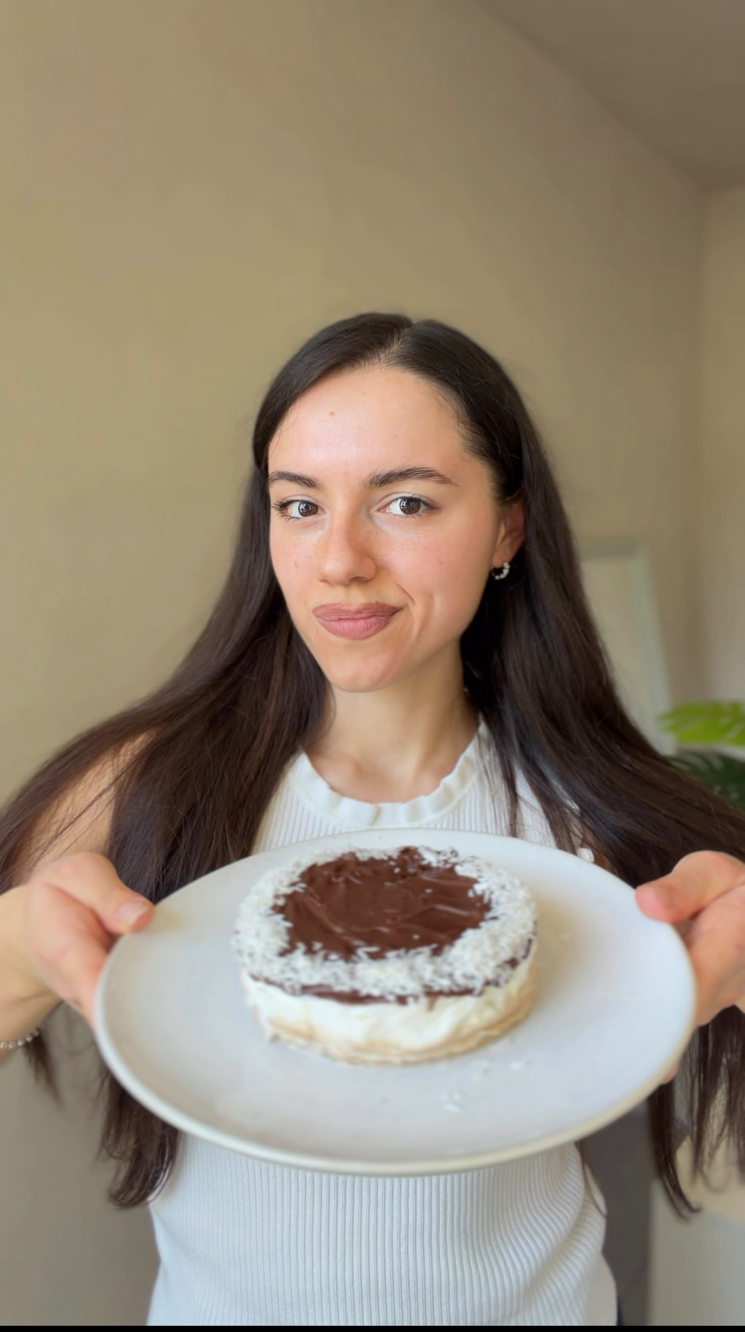Gaia con una ricetta al cioccolato e cocco